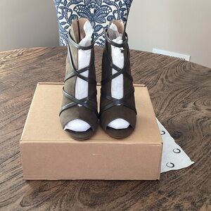Stylish Olive Peep-Toe Heeled Boots